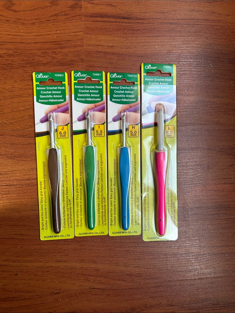 Amour Crochet Hook Set – Pink, Blue, Green, Cream Handles